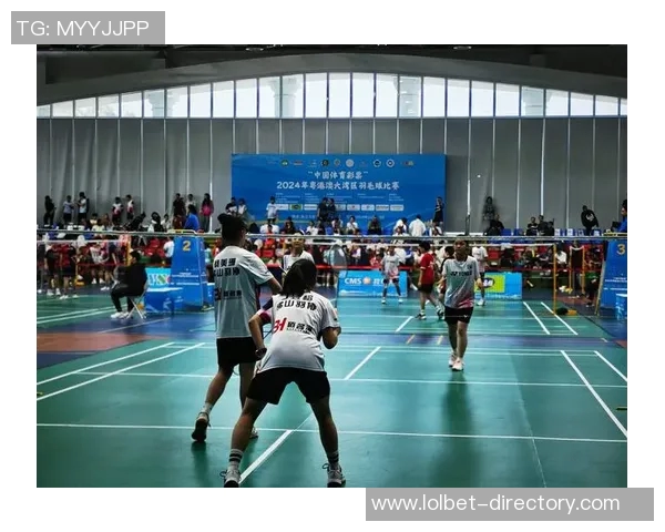 羽毛球的魅力与精神：深入广州羽毛球队的训练与文化探索