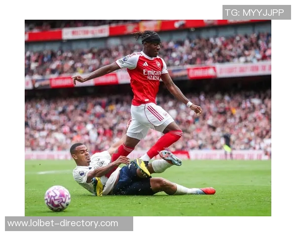 英超大战曼城大胜阿森纳五球狂潮引发转会风波与热议