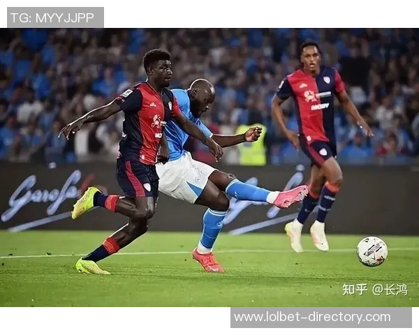 国王杯精彩对决：那不勒斯与拜仁战成平局乌龙球成比赛转折点