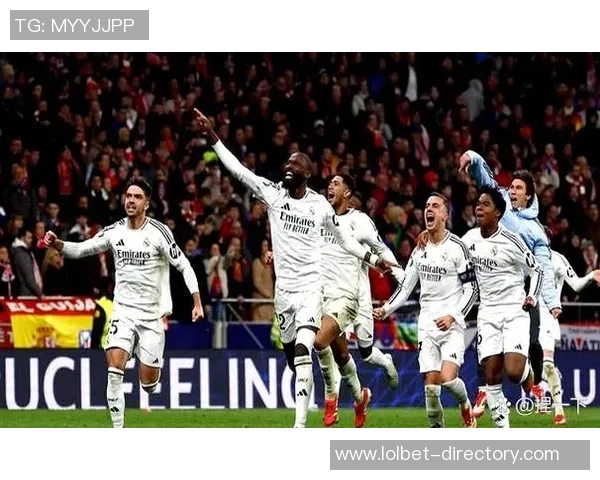 中超激战皇马3-0曼联补时进球引发争议判罚全场沸腾